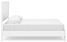 Load image into Gallery viewer, Binterglen - King Panel Bed - White
