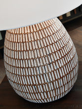 Load image into Gallery viewer, Darrich - Metal Table Lamp - Beige / White
