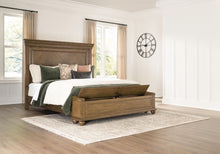 Load image into Gallery viewer, Karallin - Panel Storage Bed
