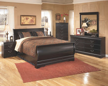Load image into Gallery viewer, Huey Vineyard - Sleigh Bed
