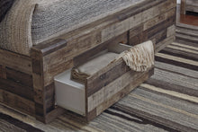 Load image into Gallery viewer, Derekson - Panel Bed

