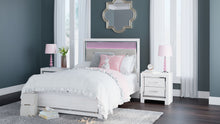 Load image into Gallery viewer, Altyra - Panel Bed
