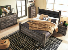Load image into Gallery viewer, Wynnlow - Poster Bed
