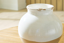 Load image into Gallery viewer, Vercott - Vase
