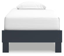 Load image into Gallery viewer, Simmenfort - Platform Bed
