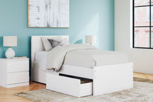 Load image into Gallery viewer, Onita - Panel Platform Bed
