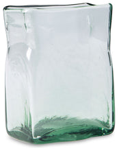 Load image into Gallery viewer, Taylow - Vase

