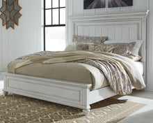 Load image into Gallery viewer, Kanwyn - Panel Bed
