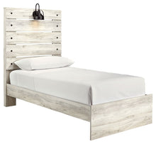 Load image into Gallery viewer, Cambeck - Panel Bed
