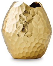 Load image into Gallery viewer, Ferryndale - Vase
