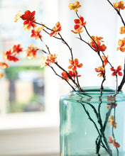 Load image into Gallery viewer, Inisland - Vase
