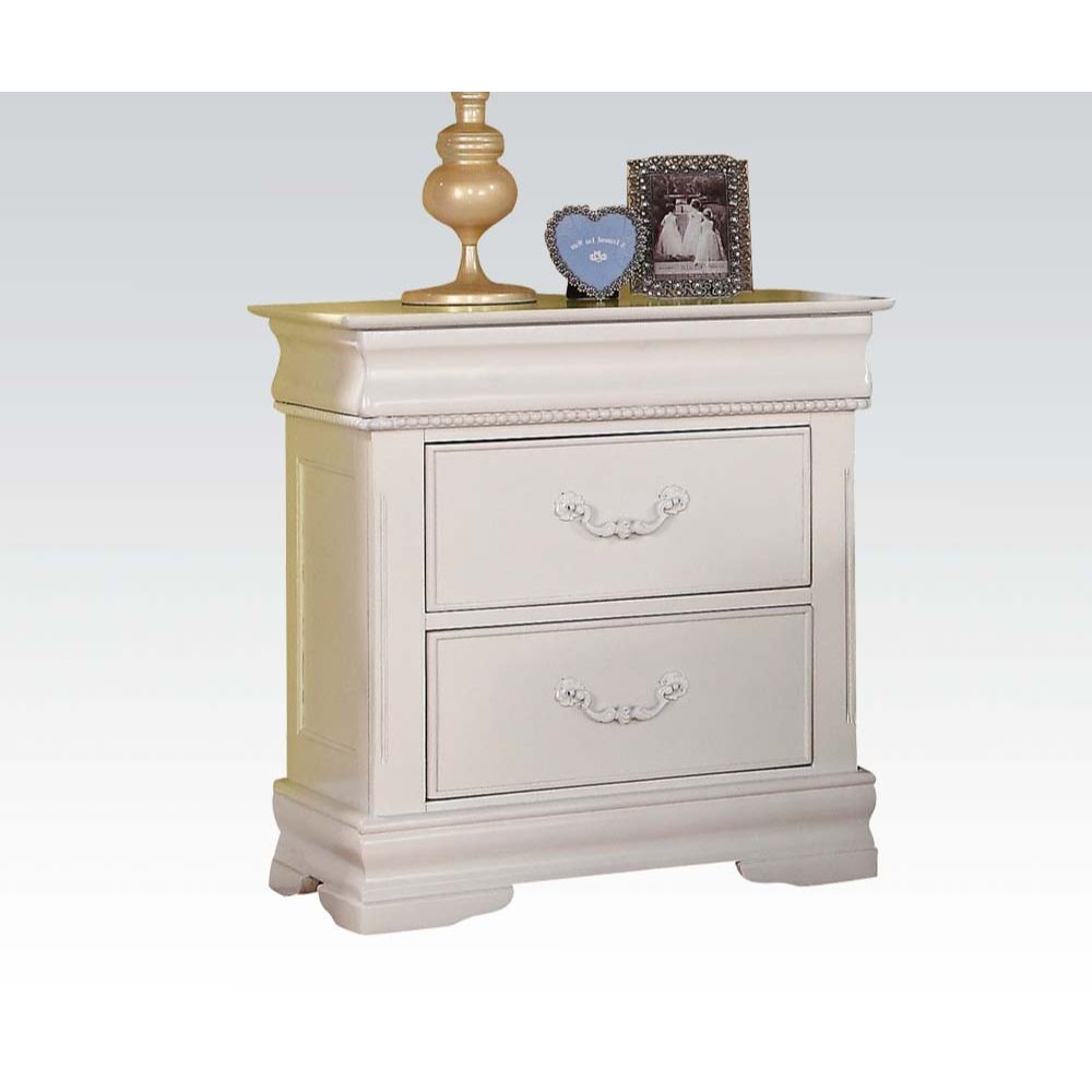 Classique Nightstand