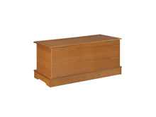 Load image into Gallery viewer, CEDAR CHEST 4695
