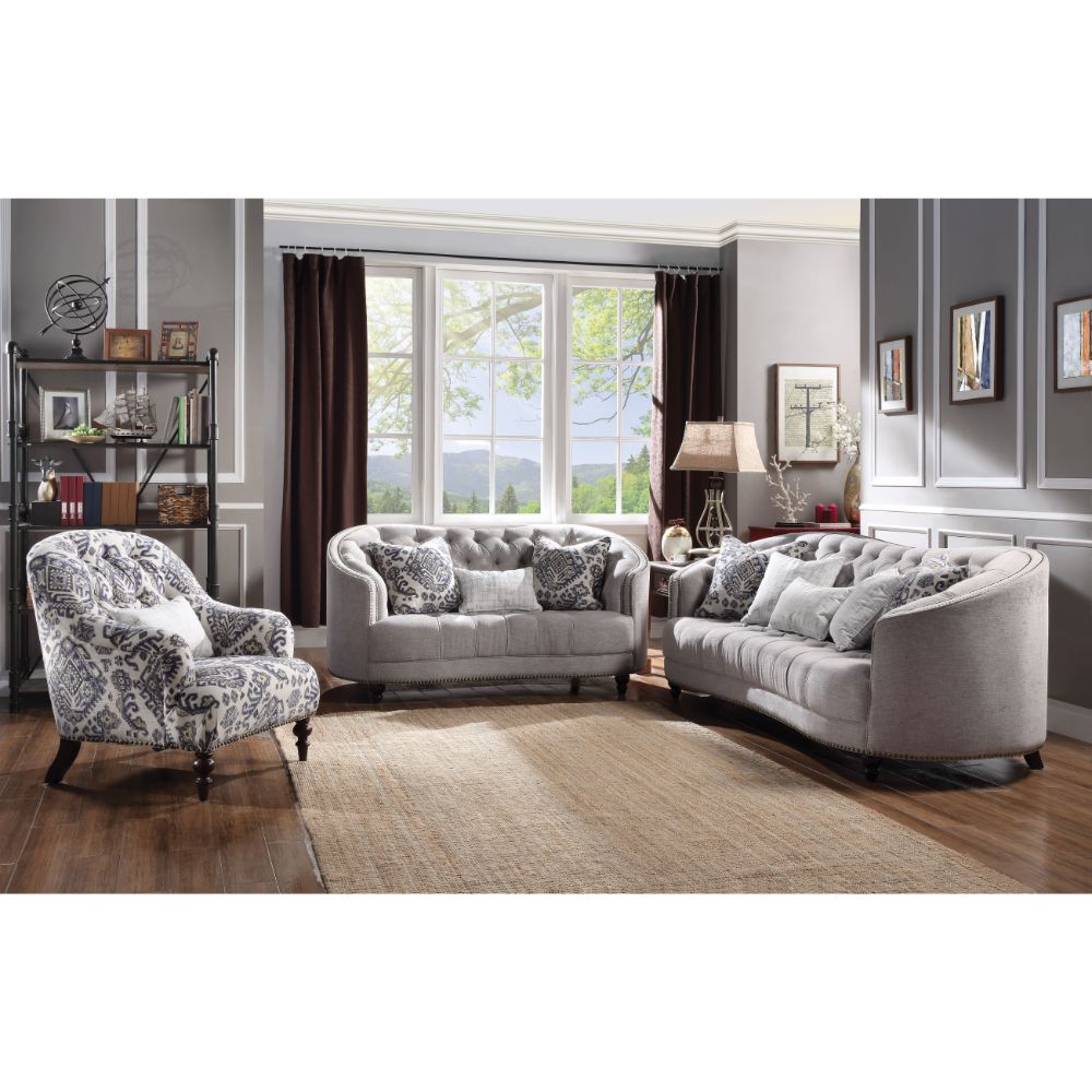 Saira Loveseat