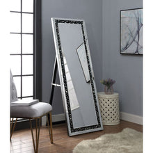 Load image into Gallery viewer, Noor Accent Mirror
